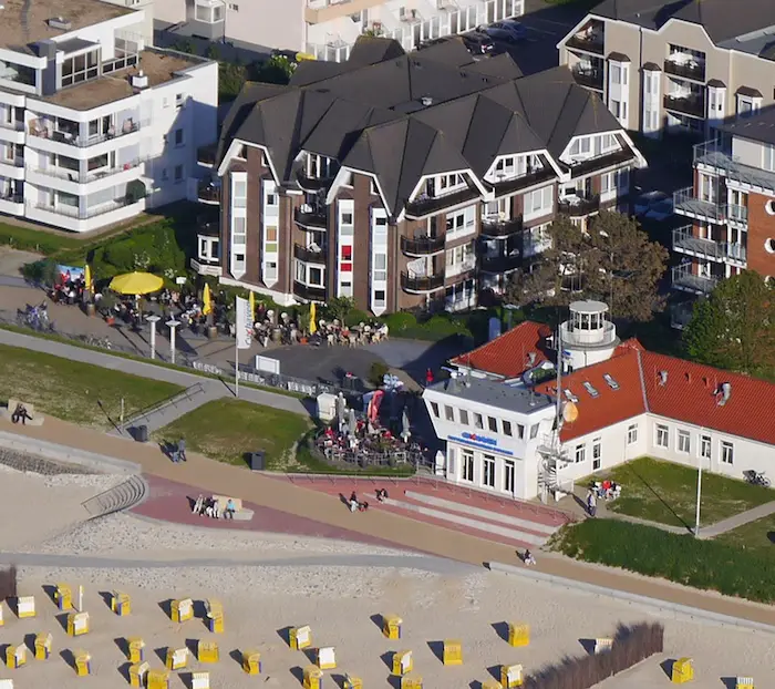 Die Residenz Meeresbrandung befindet sich direkt am Strand von Duhnen
